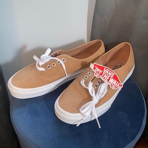 Light Brown Leather/Suede Authentic Vans